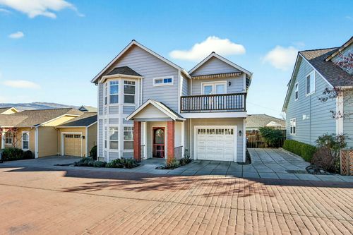 252 9th St Alley, Ashland, OR, 97520 | Card Image