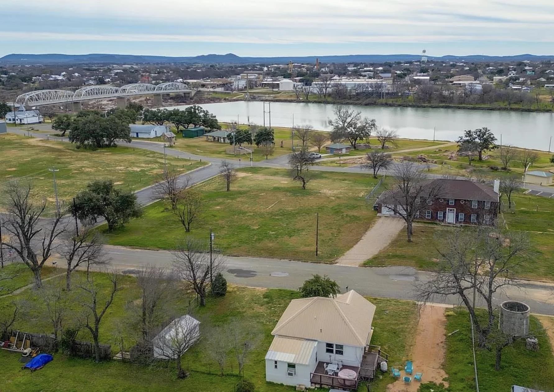 Residential in Llano
