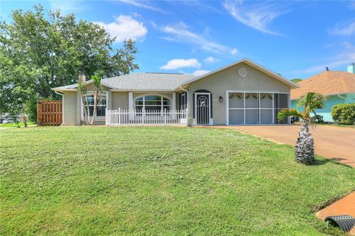 243 Dickens Ave, Sebastian, FL, 32958-4582 | Card Image