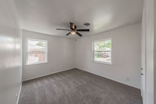2107 Bradford Dr, Arlington, TX, 76010-4707 | Card Image