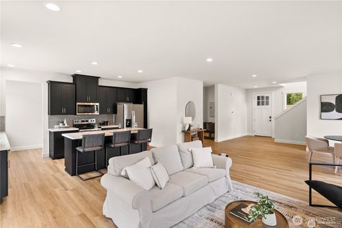 1327 60th Ave Ne, Tacoma, WA, 98422-1332 | Card Image