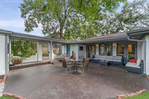 1110 Cheshire Ln, Houston, TX, 77018-2014 | Card Image