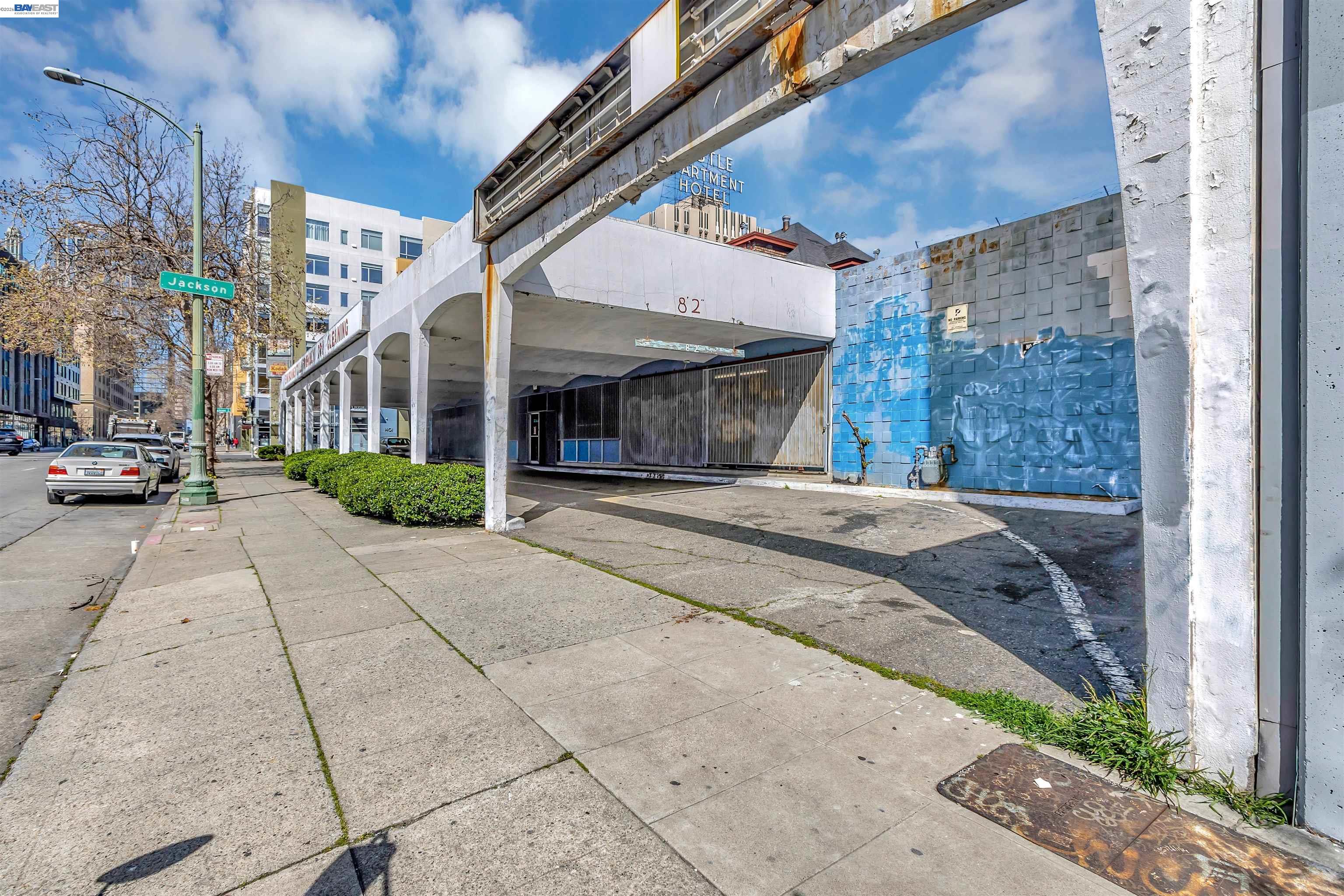 Commercial Sale in Oakland 3