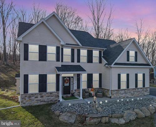 965 Mckinley Way, East Stroudsburg, PA, 18301-7973 | Card Image