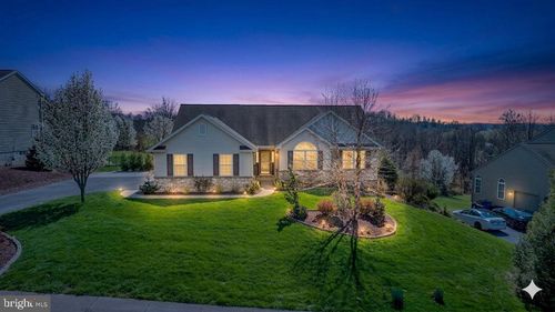 216 Pleasant View Dr, DOUGLASSVILLE, PA, 19518-9271 | Card Image