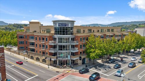 apt-205-4 Cherokee Blvd, CHATTANOOGA, TN, 37405-4900 | Card Image