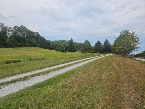 15713 State Route 16, Conesville, OH, 43811-9709 | Card Image