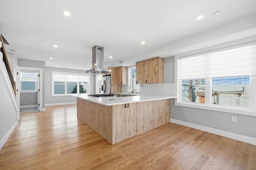 unit-1-86 Blossom St, Chelsea, MA, 02150-4651 | Card Image
