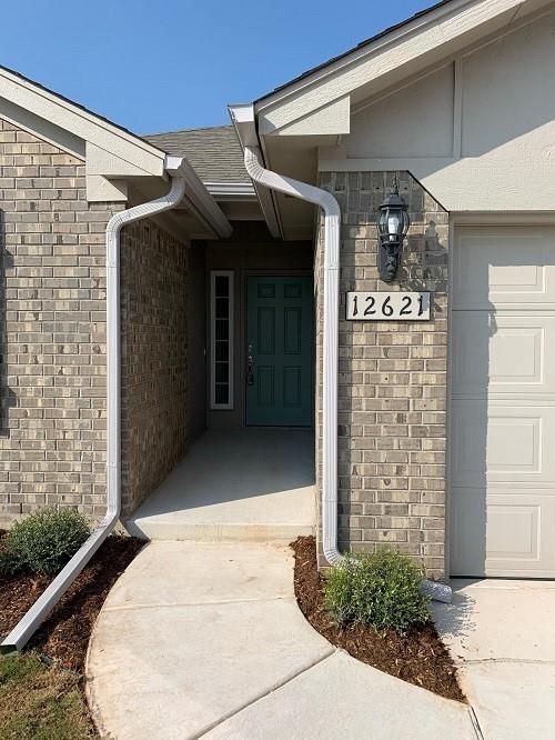12621 Nw 1st Ter, Yukon, OK, 73099-7364 | Card Image