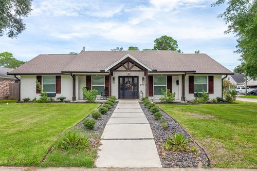 2911 Nashville Ave, Nederland, TX, 77627-6747 | Card Image