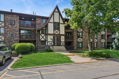 204-525 Cumnor Rd, Westmont, IL, 60559-6304 | Card Image