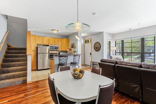 111-820 Emerald St, Saint Paul, MN, 55114-1442 | Card Image