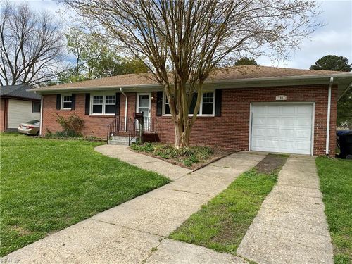 785 Meade Ln, Virginia Beach, VA, 23455-5822 | Card Image