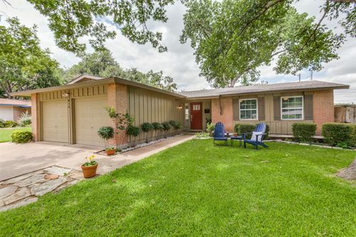 818 Wateka Way, Richardson, TX, 75080-4013 | Card Image