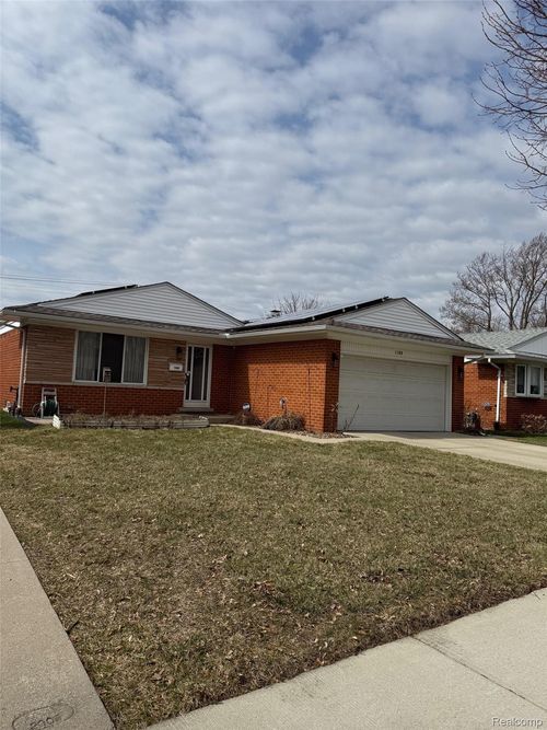 1109 Kenilworth Pl, Clawson, MI, 48017-2905 | Card Image