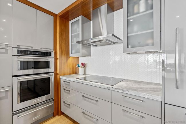 UNIT-1205 - 2500 Torrey Pines Rd, Condo with 2 bedrooms, 2 bathrooms and 2 parking in La Jolla CA | Image 14
