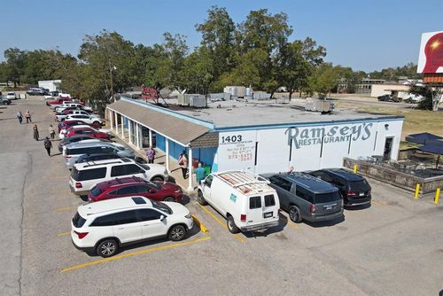 1403 N Navarro St, Victoria, TX, 77901-6026 | Card Image