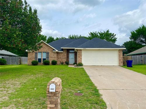 3802 Stanford St, Greenville, TX, 75401-6500 | Card Image