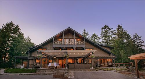 4573 Prospect Lake Rd, Victoria, BC, V9E1J3 | Card Image