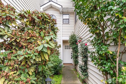18604 48th Pl S, SeaTac, WA, 98188-8608 | Card Image