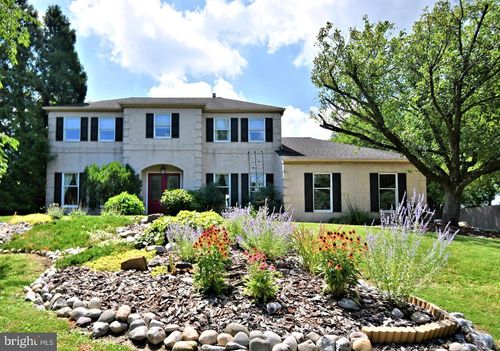 102 Gwynmont Dr, North Wales, PA, 19454-1813 | Card Image