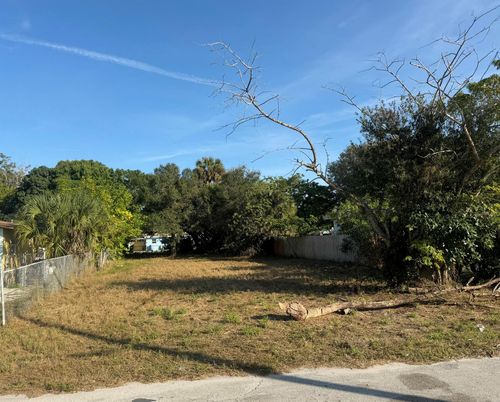 4002 Avenue L, Fort Pierce, FL, 34947-2316 | Card Image