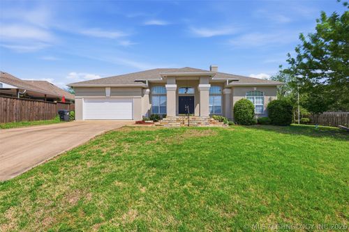 302 Larsh Lane, Ada, OK, 74820 | Card Image