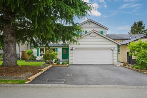 5019 200b St, Langley, BC, V3A7J1 | Card Image