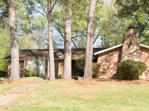 512 Cedarwood Drive, Jackson, MS, 39212 | Card Image