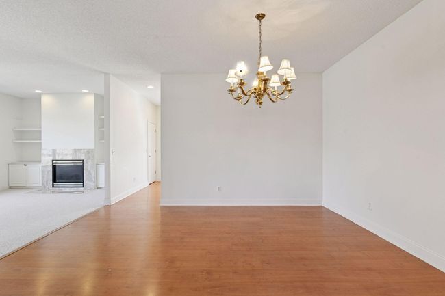 Open floor plans with abundant natural light. | Image 22