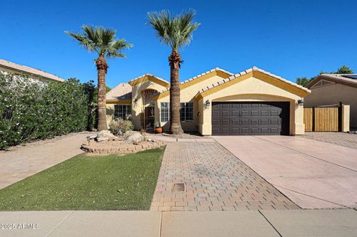 8524 W Lewis Ave, Phoenix, AZ, 85037-3724 | Card Image