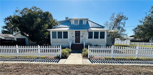 118 E Circle St, Avon Park, FL, 33825-3108 | Card Image