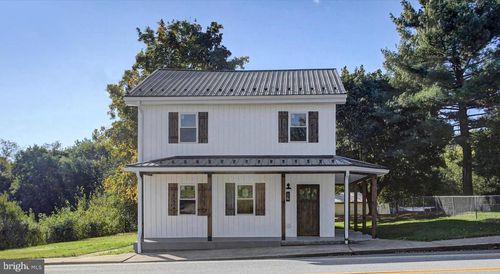 16 E Main St, NEWBURG, PA, 17240-8108 | Card Image