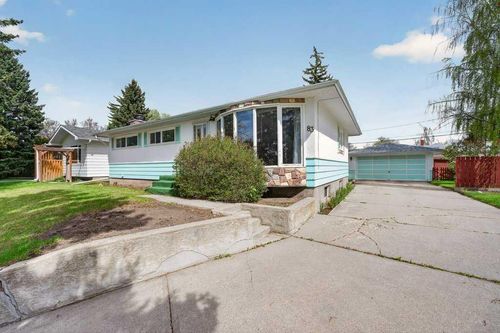 83 Ferncliff Cres Se, Calgary, AB, T2H0V5 | Card Image