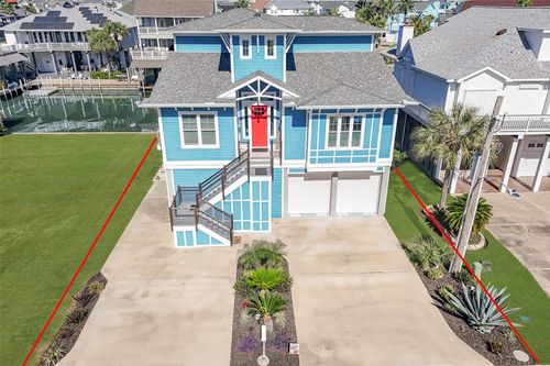 936 Long Reach Dr, Tiki Island, TX, 77554-2845 | Card Image
