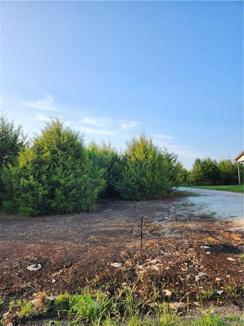 157 S Linn Valley Dr, Linn Valley, KS, 66040-5368 | Card Image