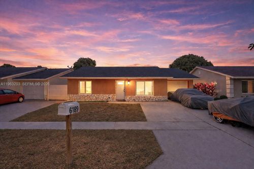 6189 Moonbeam Dr, Lake Worth, FL, 33463-6728 | Card Image