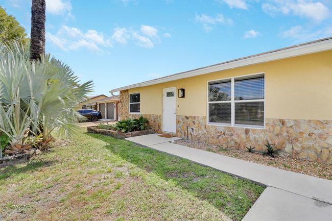 222 Las Palmas St, House other with 4 bedrooms, 3 bathrooms and null parking in Royal Palm Beach FL | Image 56