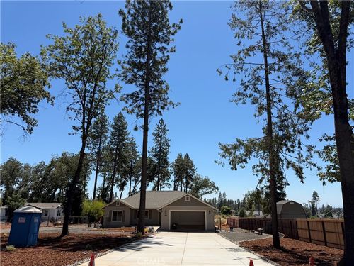 888 Thomasson Ln, Paradise, CA, 95969-3267 | Card Image