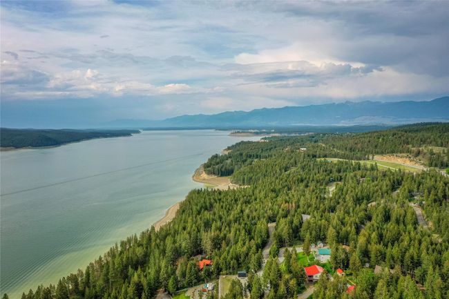 Lake life and so close to two ski areas, an hour and a half to Glacier National Park, a few miles from Canada! | Image 66
