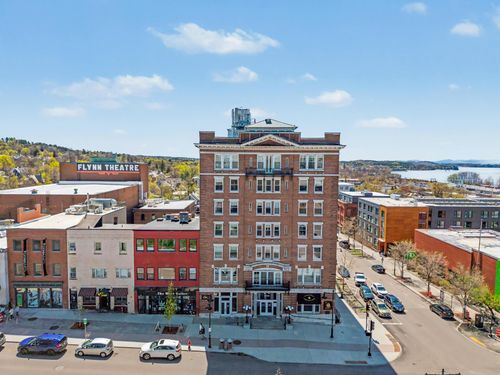 207-131 Main St, Burlington, VT, 05401-5605 | Card Image