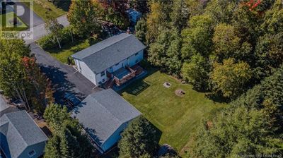 83 Greenwood Crt, House other with 5 bedrooms, 2 bathrooms and null parking in Hampton NB | Image 3