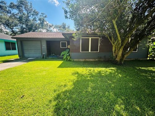 325 Cypress St, Lake Jackson, TX, 77566-5851 | Card Image