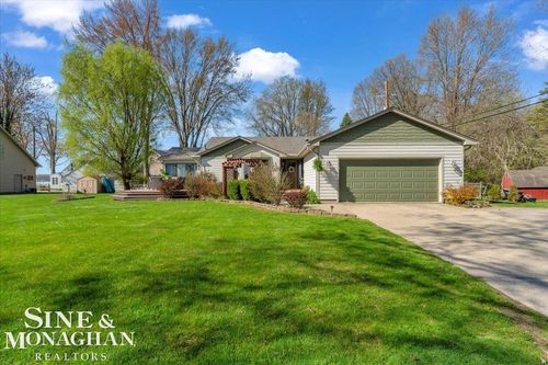 105 Hazel St, Harsens Island, MI, 48028-9646 | Card Image