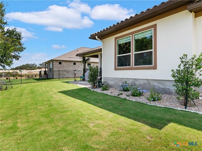 121 Wild Honeysuckle Way, House other with 2 bedrooms, 3 bathrooms and null parking in San Marcos TX | Image 32