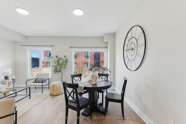 4 Prospect Way, House attached with 3 bedrooms, 3 bathrooms and 1 parking in Whitby ON | Image 16