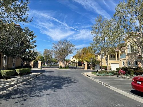 b-4164 Terraza Way, Simi Valley, CA, 93063-1678 | Card Image