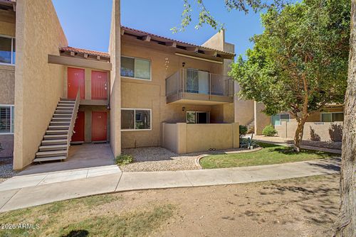 q4-5525 E Thomas Rd, Phoenix, AZ, 85018-8126 | Card Image
