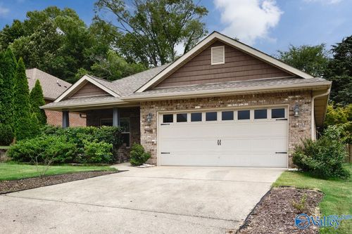 2906 Pasture View Ln Se, Owens Cross Roads, AL, 35763-5101 | Card Image