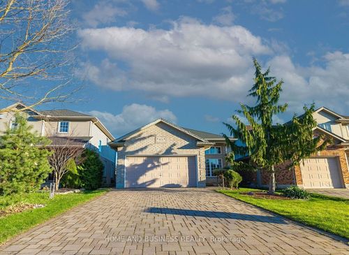 {{alt}} | Card Image